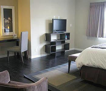 Shelter Angeles Hotel 3*